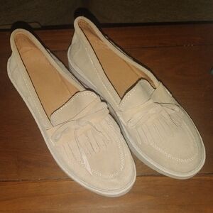 Women's Cream Loafers NWOT